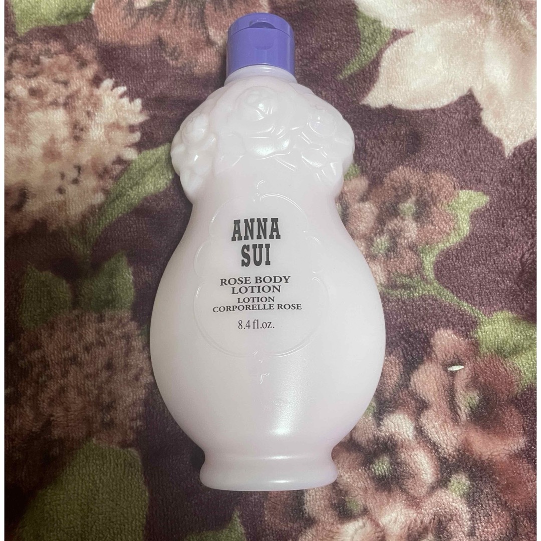 ANNA SUI(アナスイ)の【ほぼ未使用】ANNA SUI ローズボディローション アナスイ コスメ/美容のボディケア(ボディローション/ミルク)の商品写真