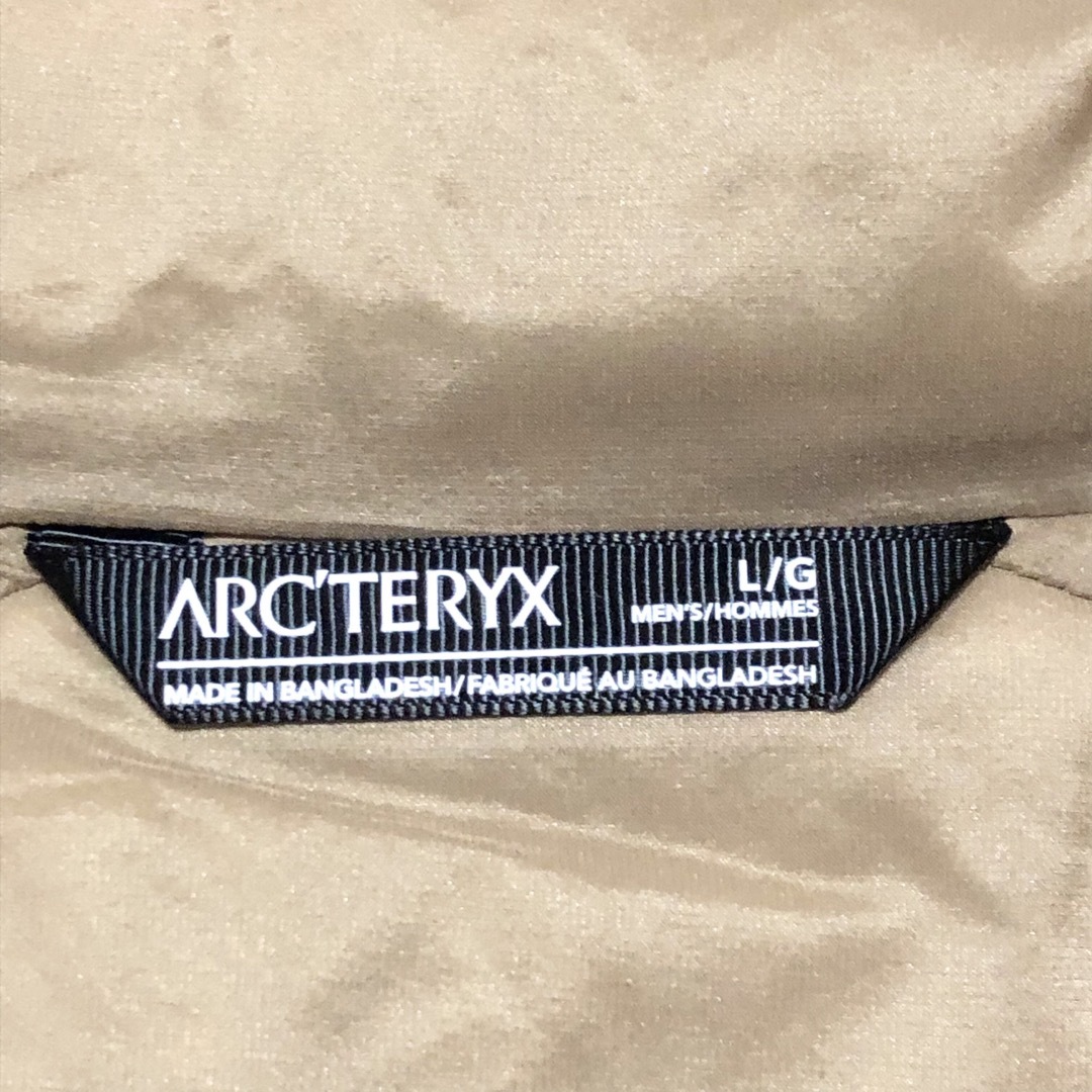 ARC'TERYX(アークテリクス)の未使用タグ付きアークテリクス アトム LTダウンジャケット 軽量 始祖鳥刺繍入り メンズのジャケット/アウター(ダウンジャケット)の商品写真