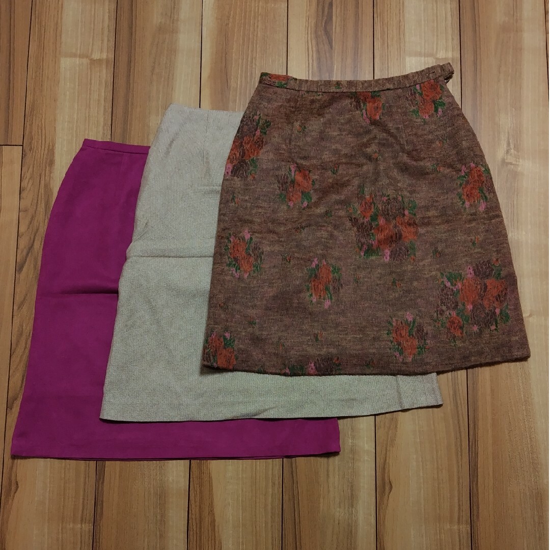 スカート 3枚セット　ピンク他 レディースのスカート(ひざ丈スカート)の商品写真