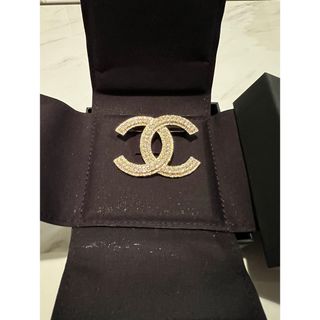 シャネル(CHANEL)のCHANEL ブローチ　レア　新品未使用　ココマーク(ブローチ/コサージュ)