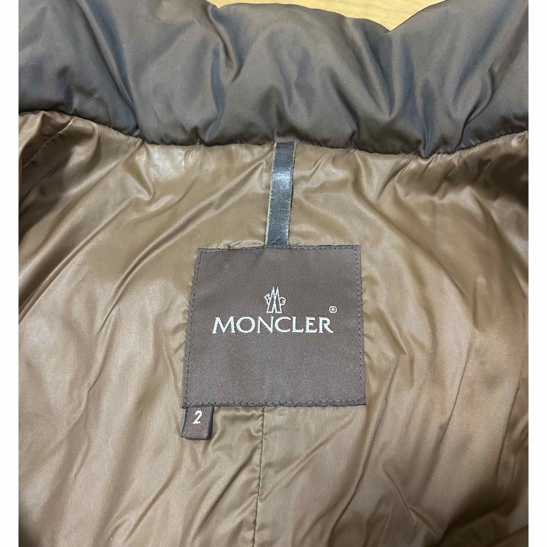 MONCLER(モンクレール)のダウンコート レディースのジャケット/アウター(ダウンコート)の商品写真