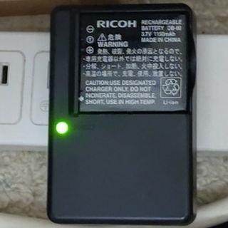 リコー(RICOH)のRICOH 純正充電器 BJ-6(コンパクトデジタルカメラ)