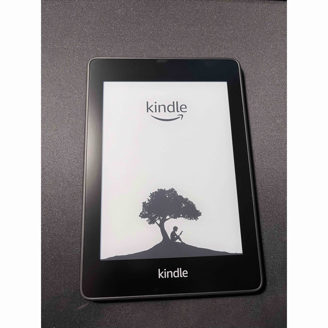 Amazon(アマゾン)のKindle Paperwhite 第10世代 wifi 8GB カバーセット スマホ/家電/カメラのPC/タブレット(電子ブックリーダー)の商品写真