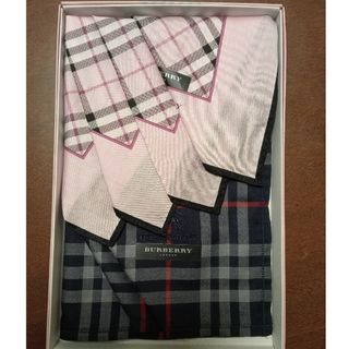 バーバリー(BURBERRY)の【とも様専用】バーバリー　ハンカチ2枚セット(ハンカチ)