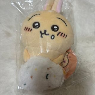 チイカワ(ちいかわ)のちいかわ デスクトップから見守るひっかけぬいぐるみ おにぎりうさぎ(キャラクターグッズ)