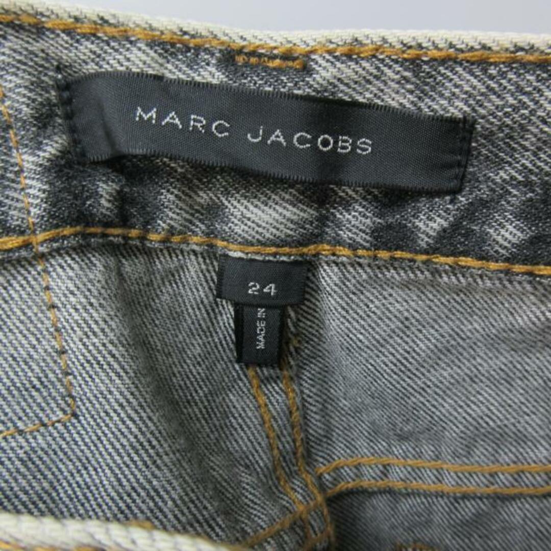 MARC JACOBS(マークジェイコブス)のマークジェイコブス 近年 デニム ジーンズ テーパード バッジ ワッペン 24 レディースのパンツ(デニム/ジーンズ)の商品写真