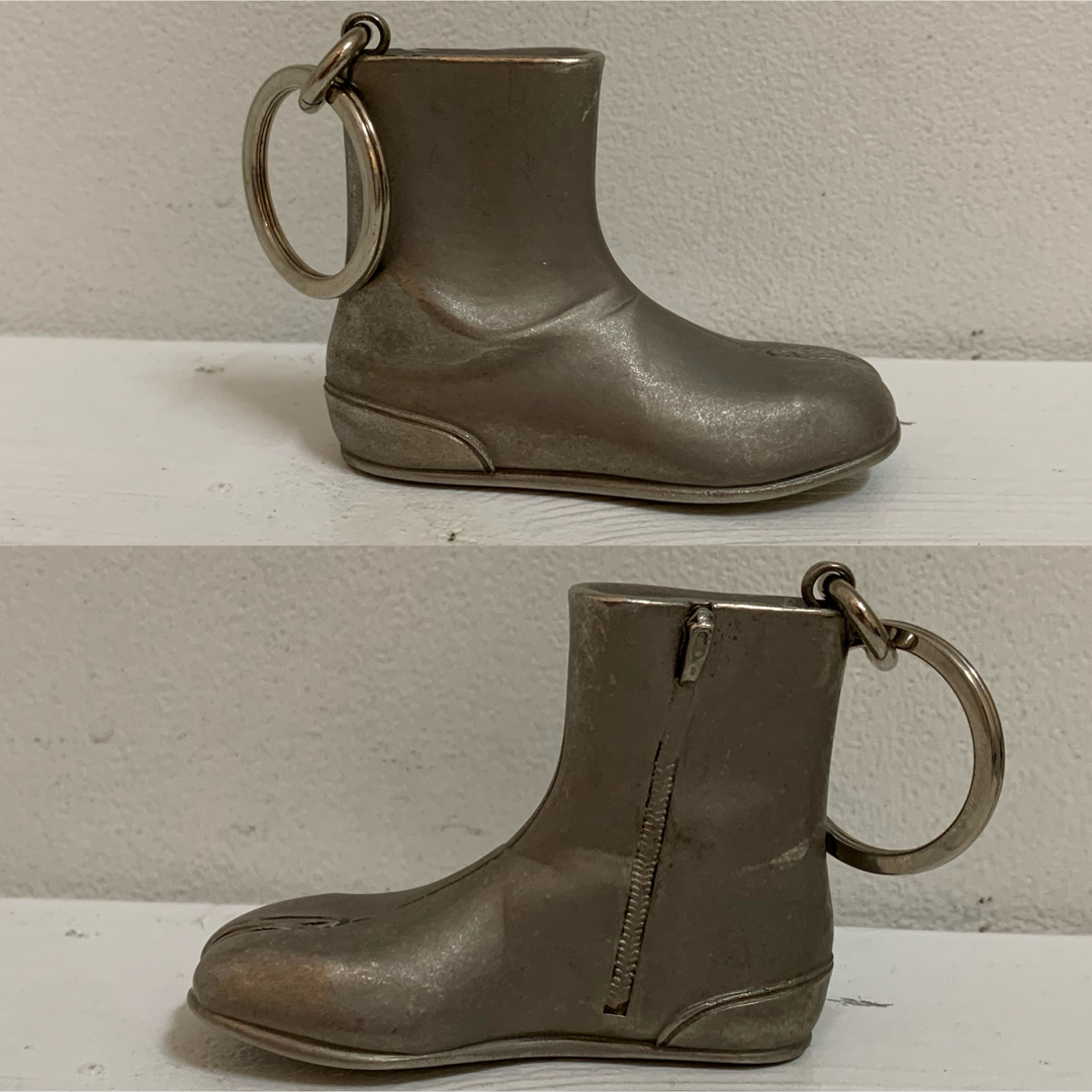 Maison Martin Margiela(マルタンマルジェラ)のMAISON MARTIN MARGIELA 2020s 足袋ブーツキーホルダー メンズのファッション小物(キーホルダー)の商品写真