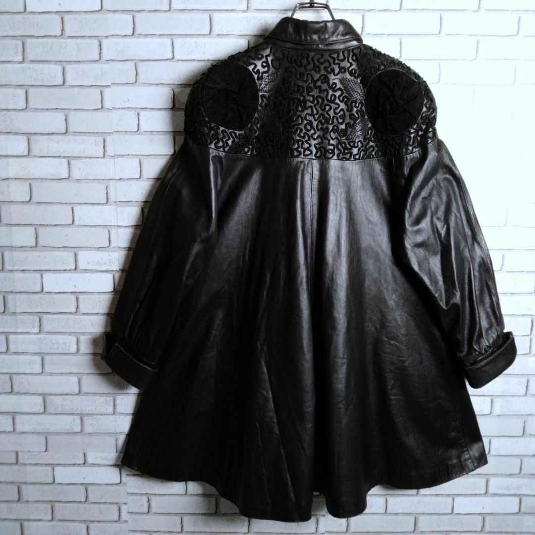 レザージャケット☆コート　ラムスキン　羊革　襟付き　刺繍　個性的　ブラック レディースのジャケット/アウター(その他)の商品写真