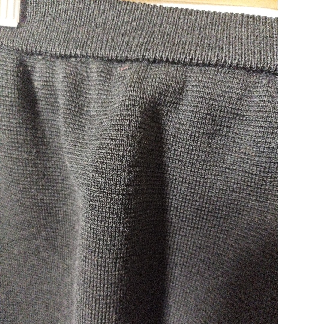 Yves Saint Laurent(イヴサンローラン)のイブサンローラン ウール100% 暖か ストレッチニットスカート レディースのスカート(ミニスカート)の商品写真