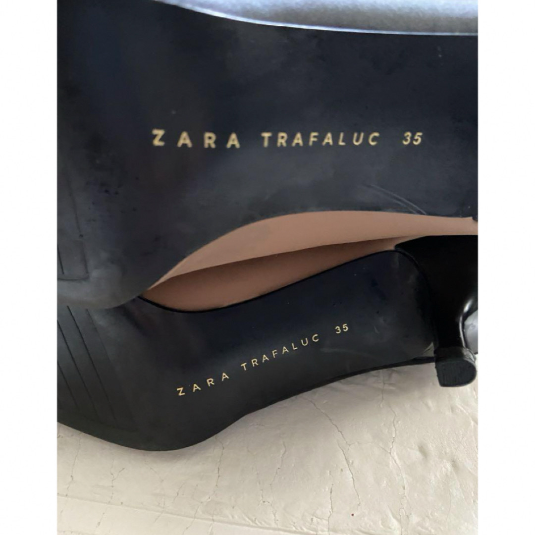 ZARA(ザラ)のZARAザラ　バイカラー　ショートブーツ　ベージュブラック22.5センチ レディースの靴/シューズ(ブーツ)の商品写真