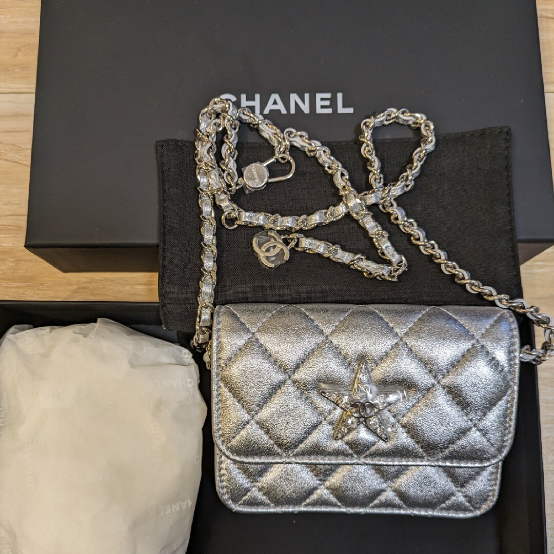 人気絶頂 CHANEL シャネル Chanel イヤーズギフト VIP顧客限定