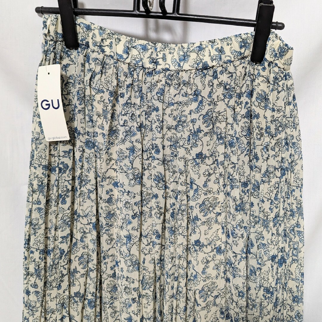 GU(ジーユー)の新品 未使用 GU ワッシャーフレアロングスカート フラワー XXL ナチュラル レディースのスカート(ロングスカート)の商品写真