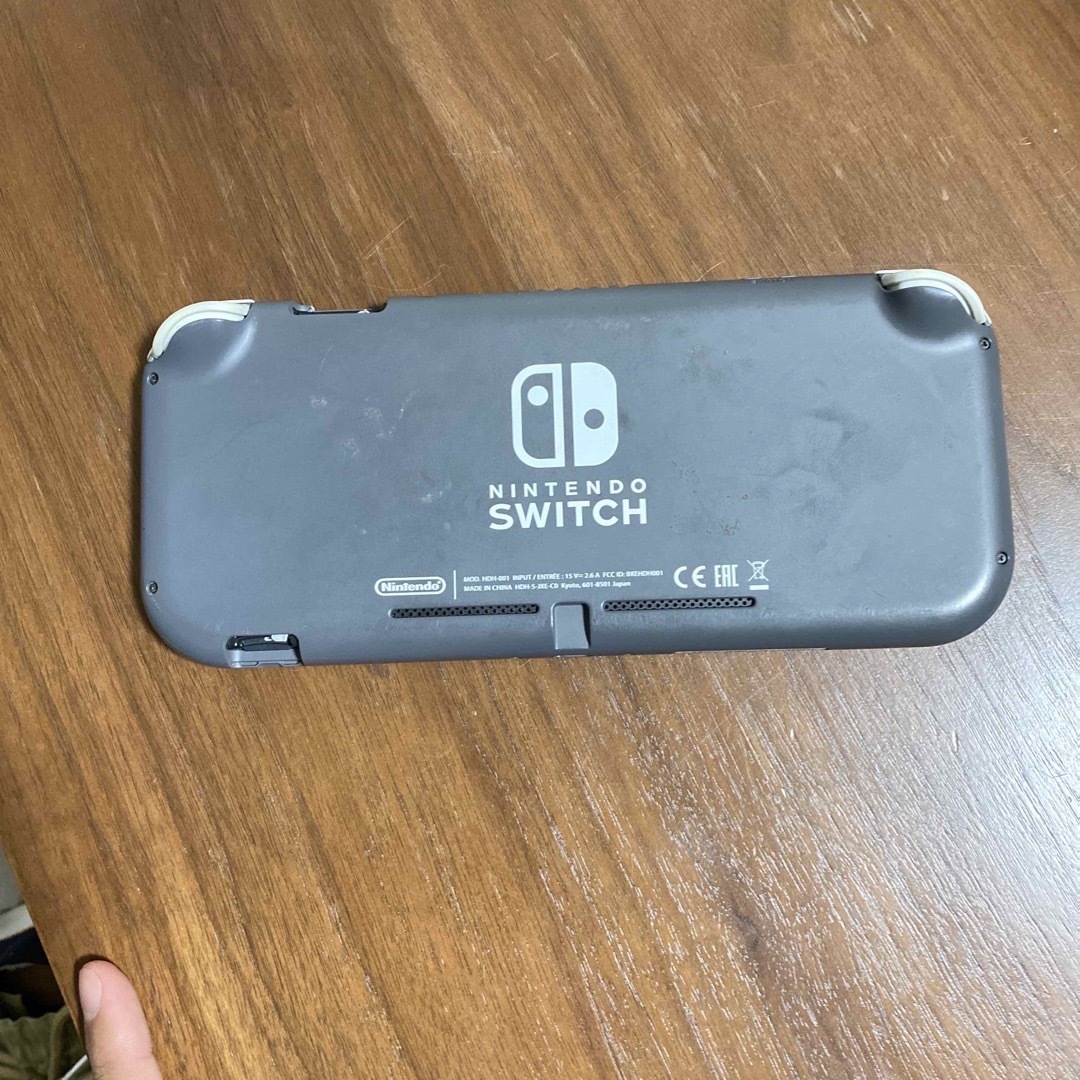 Nintendo Switch(ニンテンドースイッチ)のsfo_tp2nd様専用 ニンテンドースイッチライトジャンク品 エンタメ/ホビーのゲームソフト/ゲーム機本体(家庭用ゲーム機本体)の商品写真