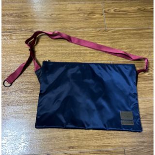 ポーター(PORTER)のMARNI×PORTERコラボマルチカラーフラットショルダーバッグ　ネイビー(ショルダーバッグ)