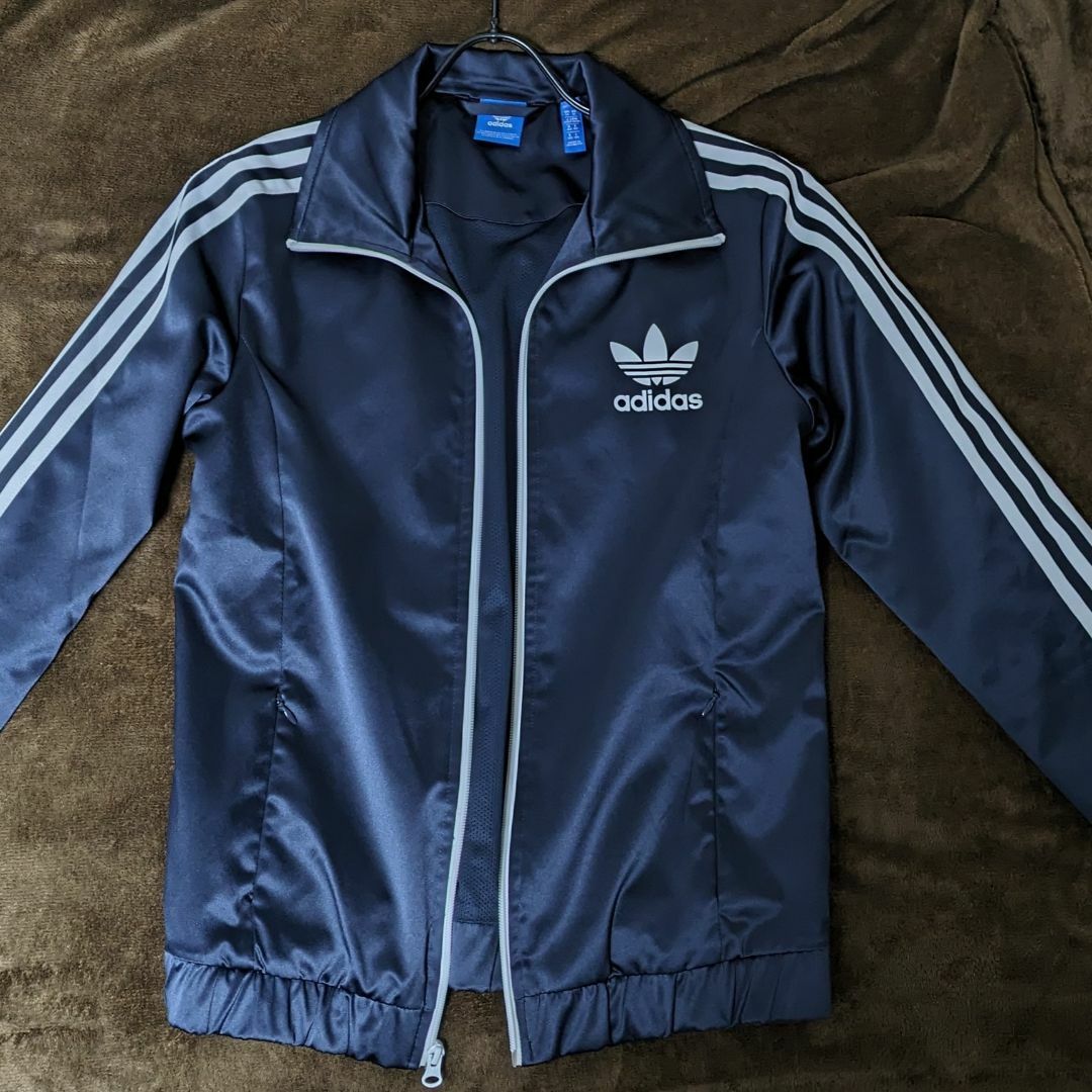 adidas(アディダス)の【未使用品】アディダスオリジナルス レディースのジャケット/アウター(ブルゾン)の商品写真