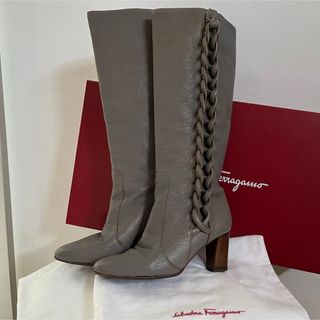 サルヴァトーレフェラガモ(Salvatore Ferragamo)のサルヴァトーレフェラガモ　グレー　レザー　ロングブーツ　6 23(ブーツ)