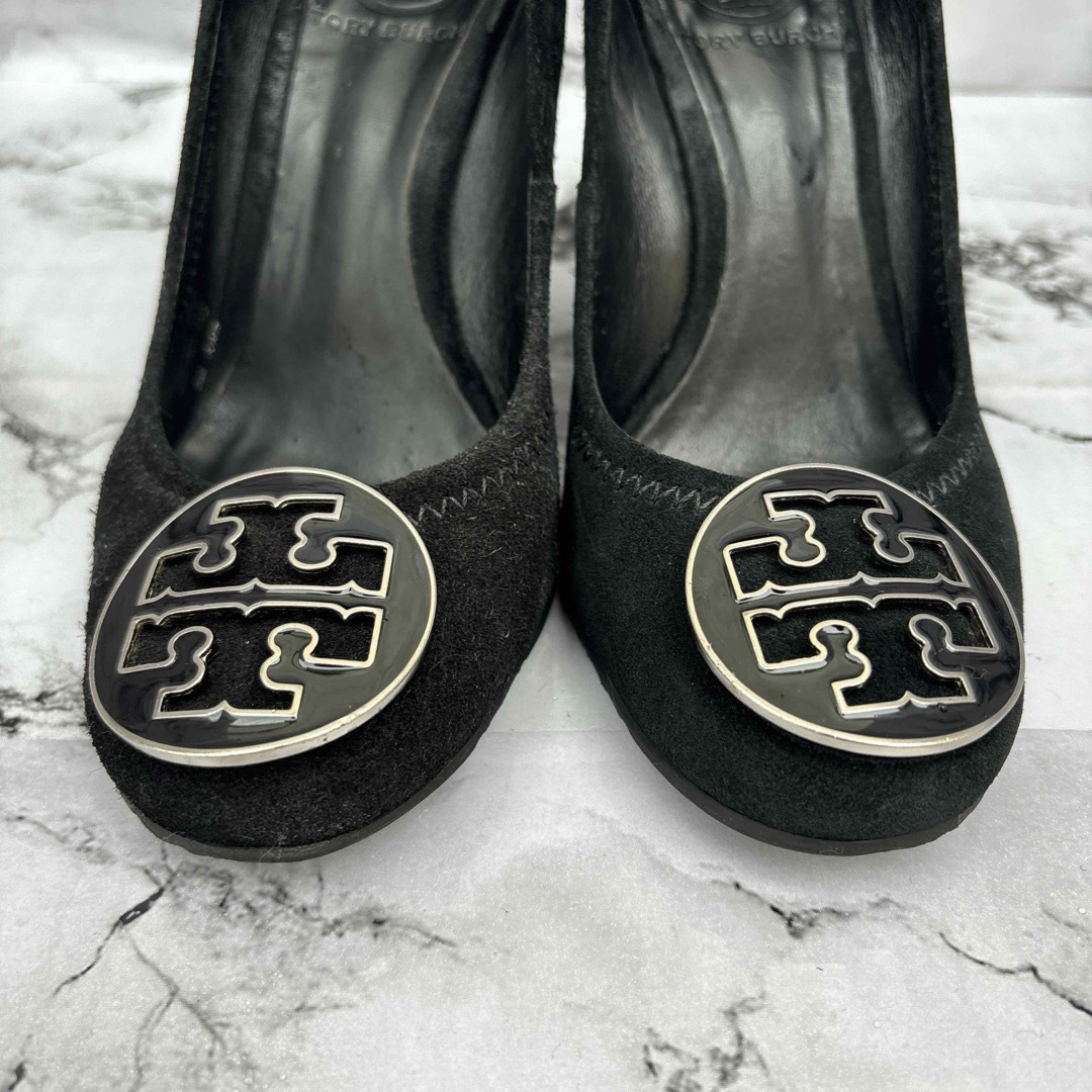 Tory Burch(トリーバーチ)の【希少】トリーバーチ　TORYBURCH パンプス　22cm ブラック　スエード レディースの靴/シューズ(ハイヒール/パンプス)の商品写真