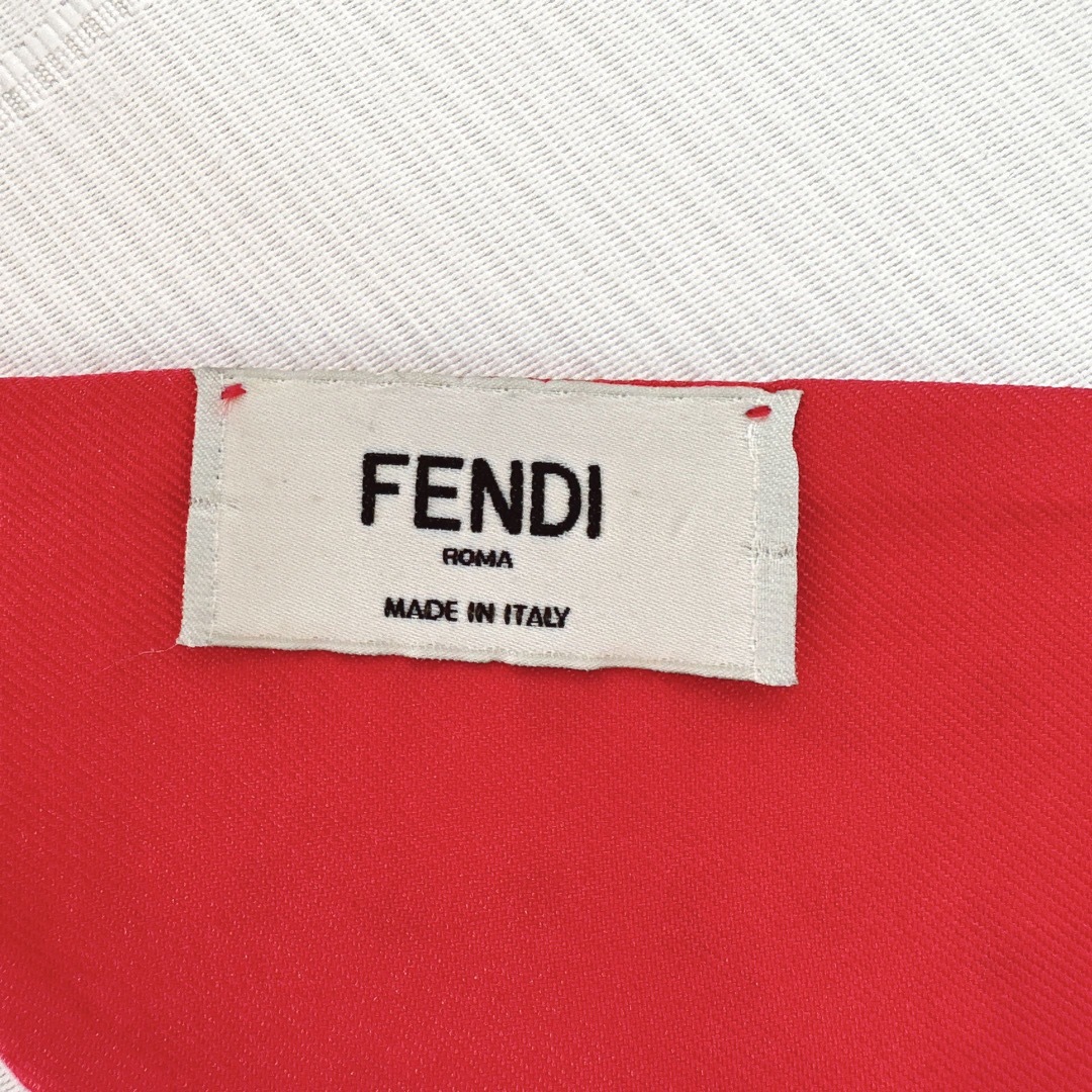 FENDI(フェンディ)のFENDI フェンディ　ロゴ総柄　ラッピー　バンドー　バンダナ　スカーフ　美品 レディースのファッション小物(バンダナ/スカーフ)の商品写真