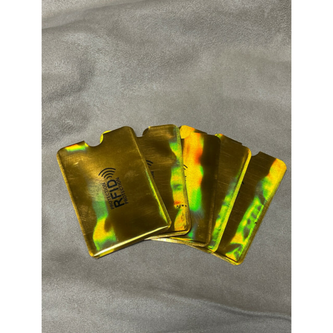 スキミング防止用 シート スリーブ カードケース 磁気シールド カード ゴールド メンズのファッション小物(名刺入れ/定期入れ)の商品写真