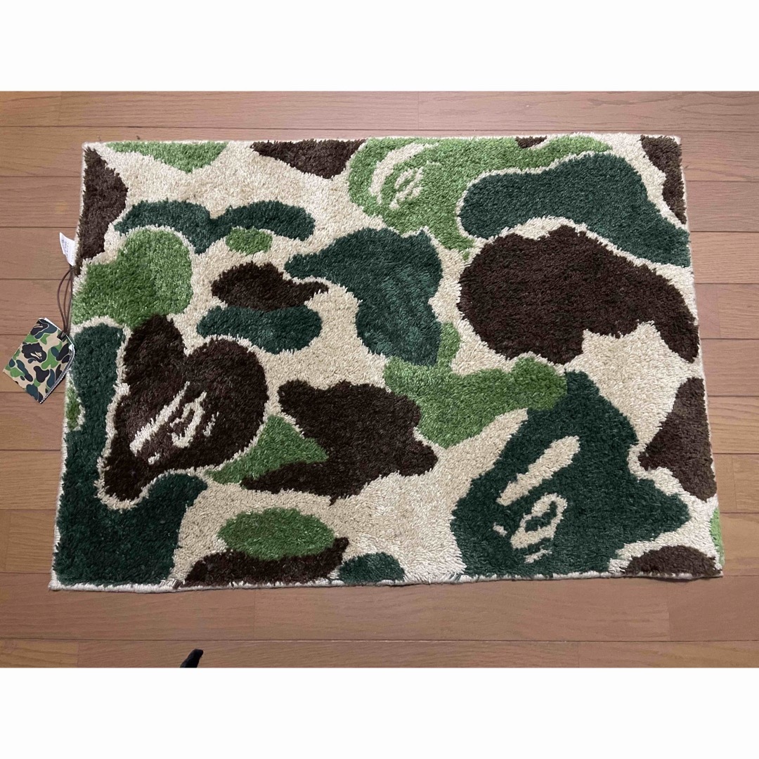 A BATHING APE(アベイシングエイプ)のBAPE  ABC CAMO RUG MAT インテリア/住まい/日用品のラグ/カーペット/マット(ラグ)の商品写真