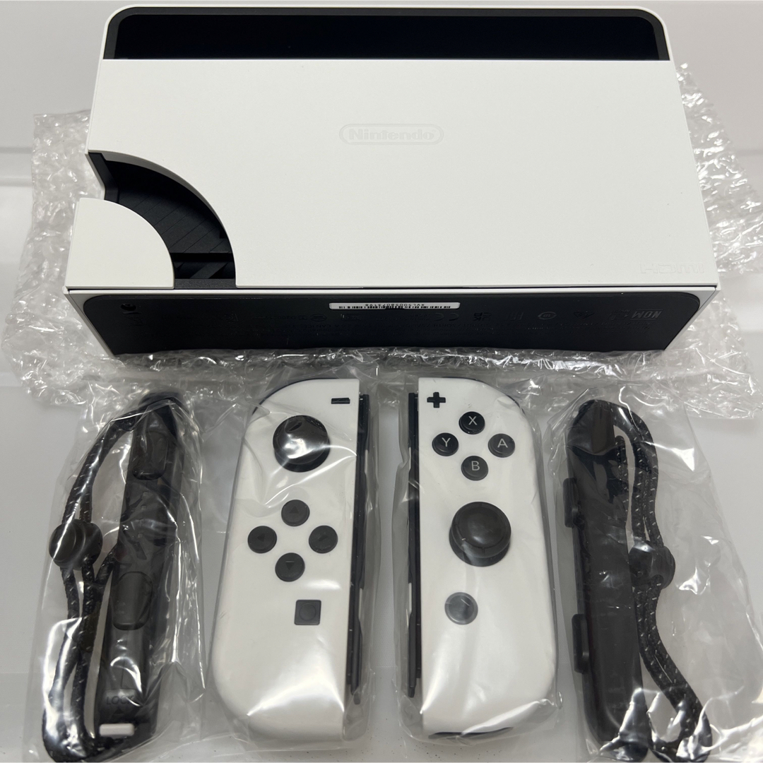 有機ELモデル：ホワイト　 Joy-Con、ストラップ