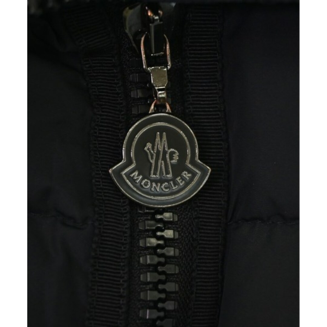 MONCLER(モンクレール)のMONCLER モンクレール ダウンコート 00(XXS位) 黒 【古着】【中古】 レディースのジャケット/アウター(ダウンコート)の商品写真