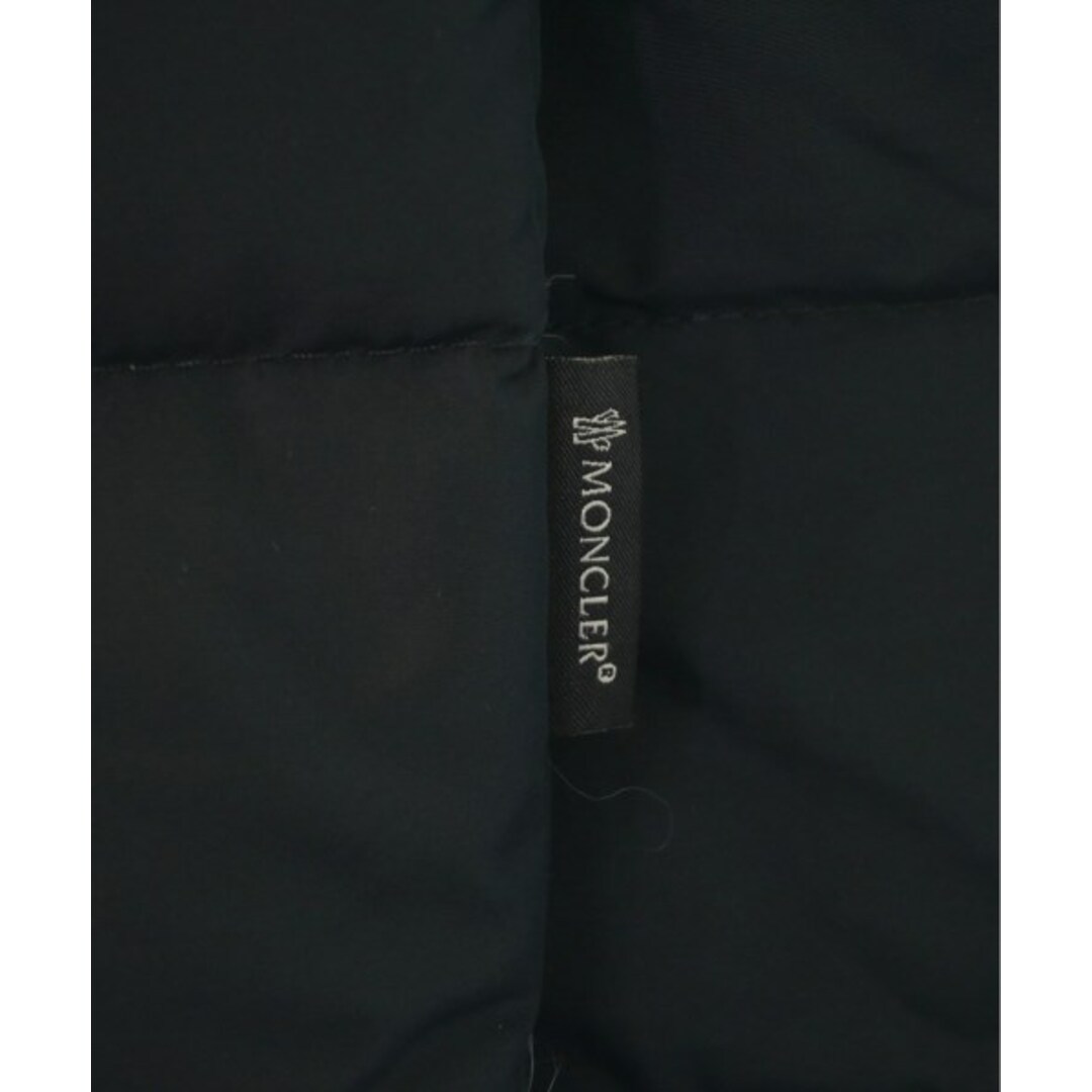 MONCLER(モンクレール)のMONCLER モンクレール ダウンコート 00(XXS位) 黒 【古着】【中古】 レディースのジャケット/アウター(ダウンコート)の商品写真