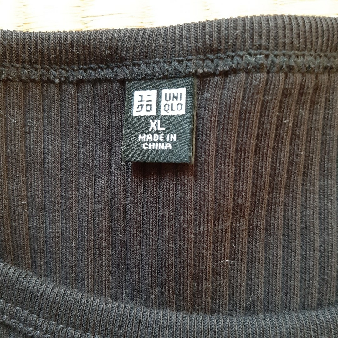 UNIQLO(ユニクロ)のユニクロ　ブラック半袖カットソーL レディースのトップス(カットソー(半袖/袖なし))の商品写真