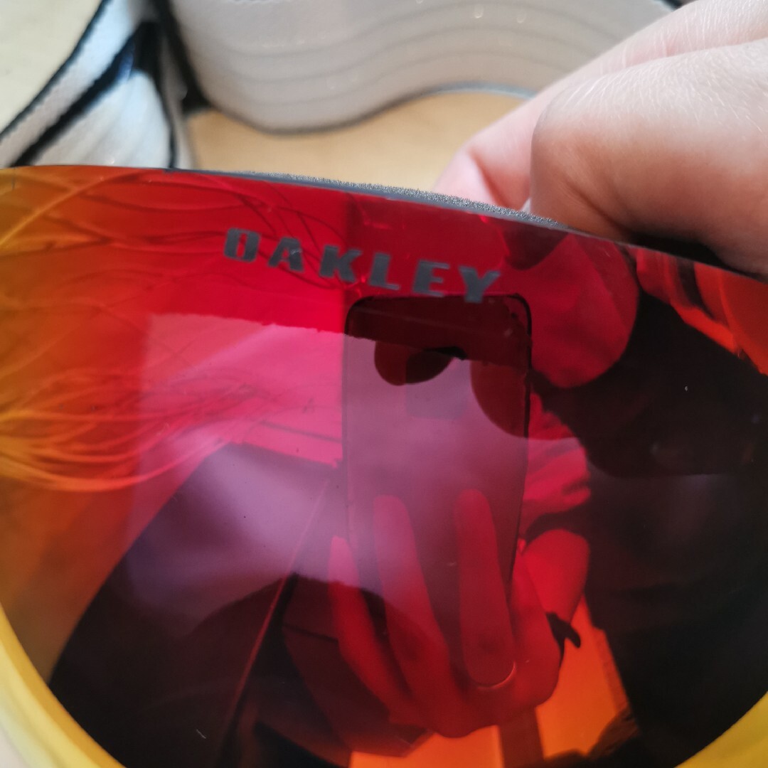 Oakley(オークリー)のOAKLEYオークリー　フライトデッキ スポーツ/アウトドアのスノーボード(アクセサリー)の商品写真