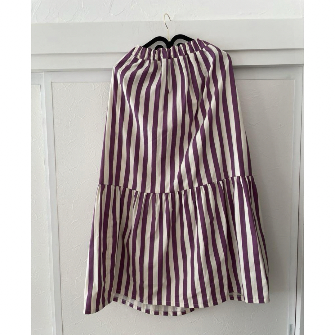 パープルストライプティアードロングスカート レディースのスカート(ロングスカート)の商品写真