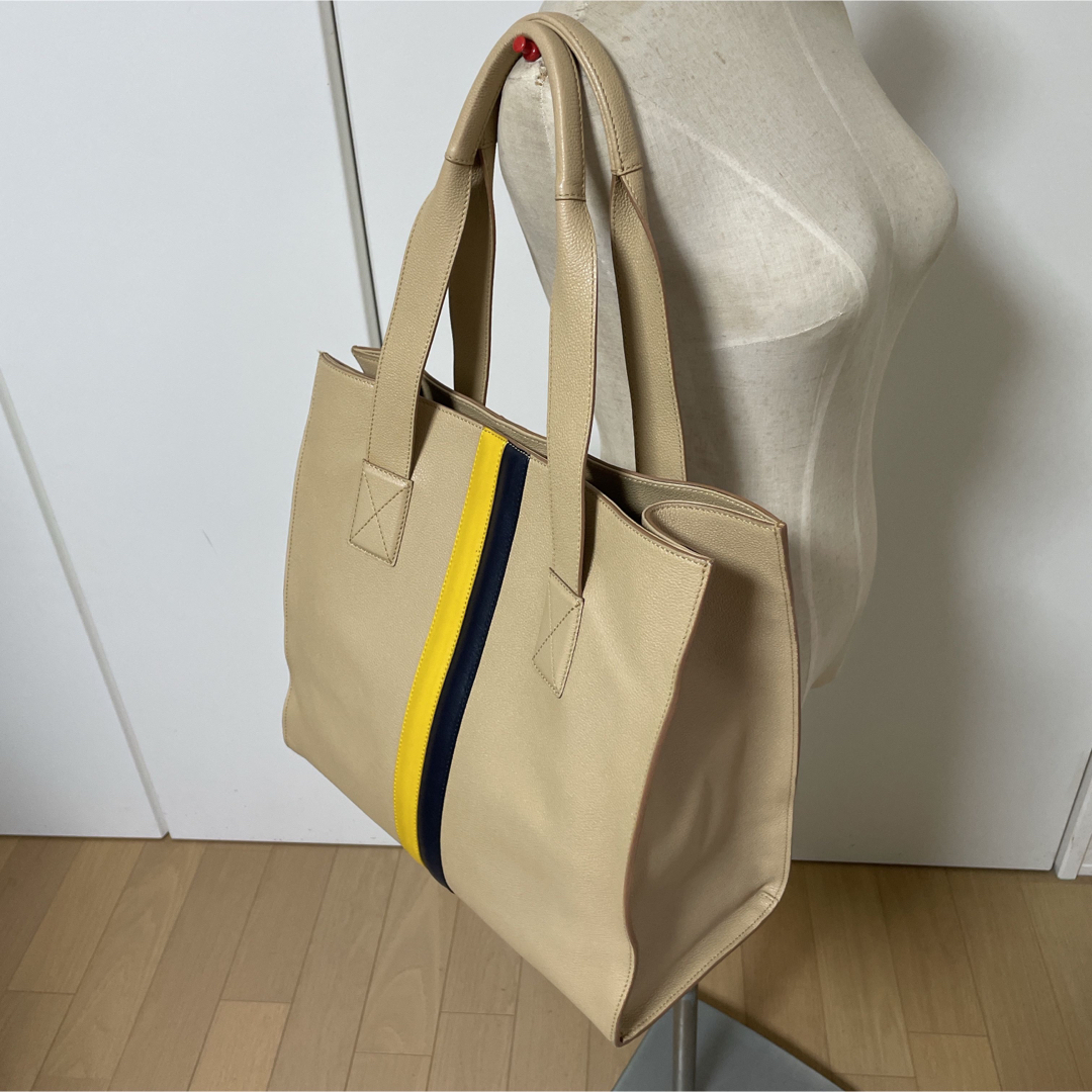 TOD'S - トッズ(TOD'S)ダブルストライプトートバッグ 中古の通販 TOD'S - トッズ(TOD'S)ダブルストライプトートバッグ 中古の通販