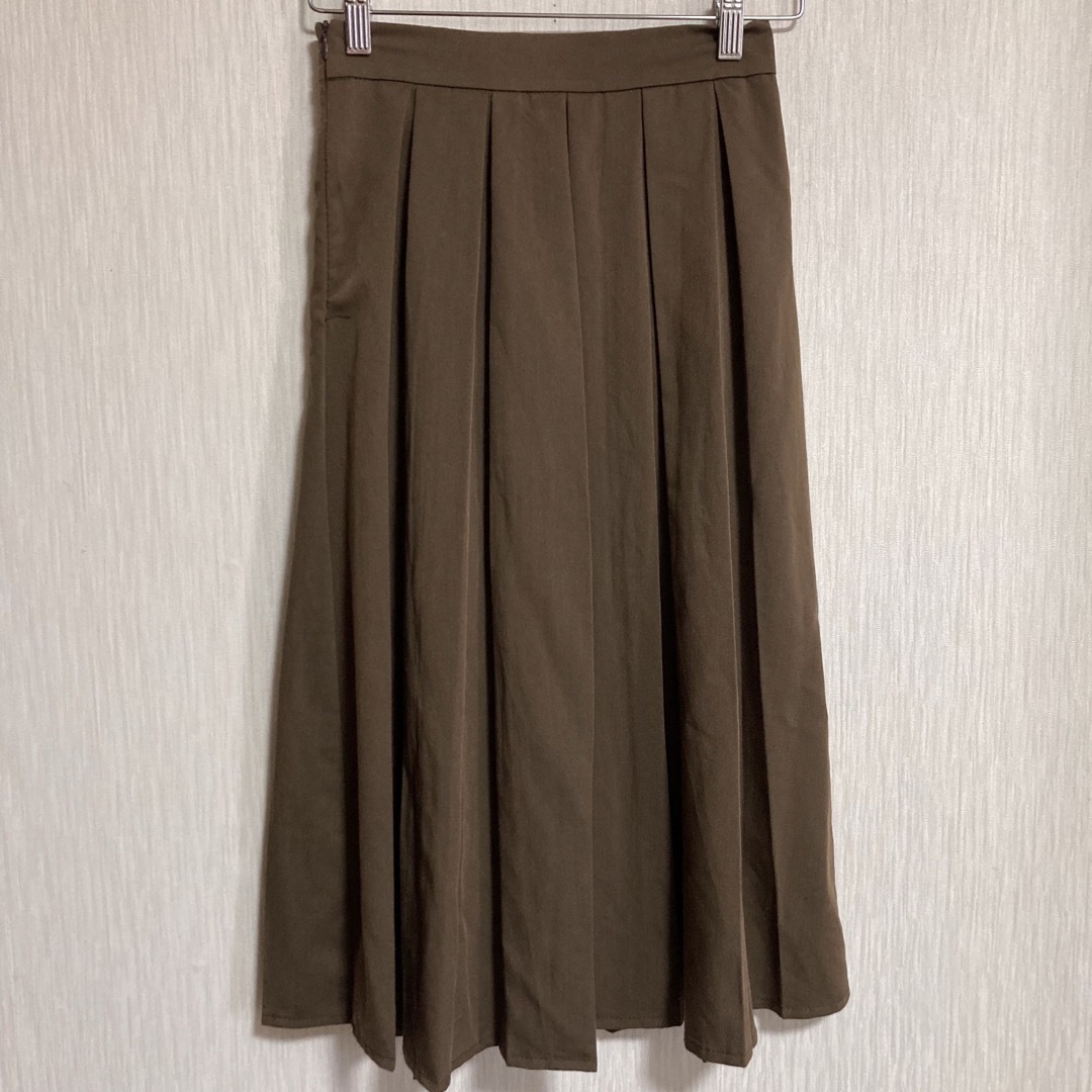 プリーツスカート　ブラウン　ドリームガーデン レディースのスカート(ロングスカート)の商品写真
