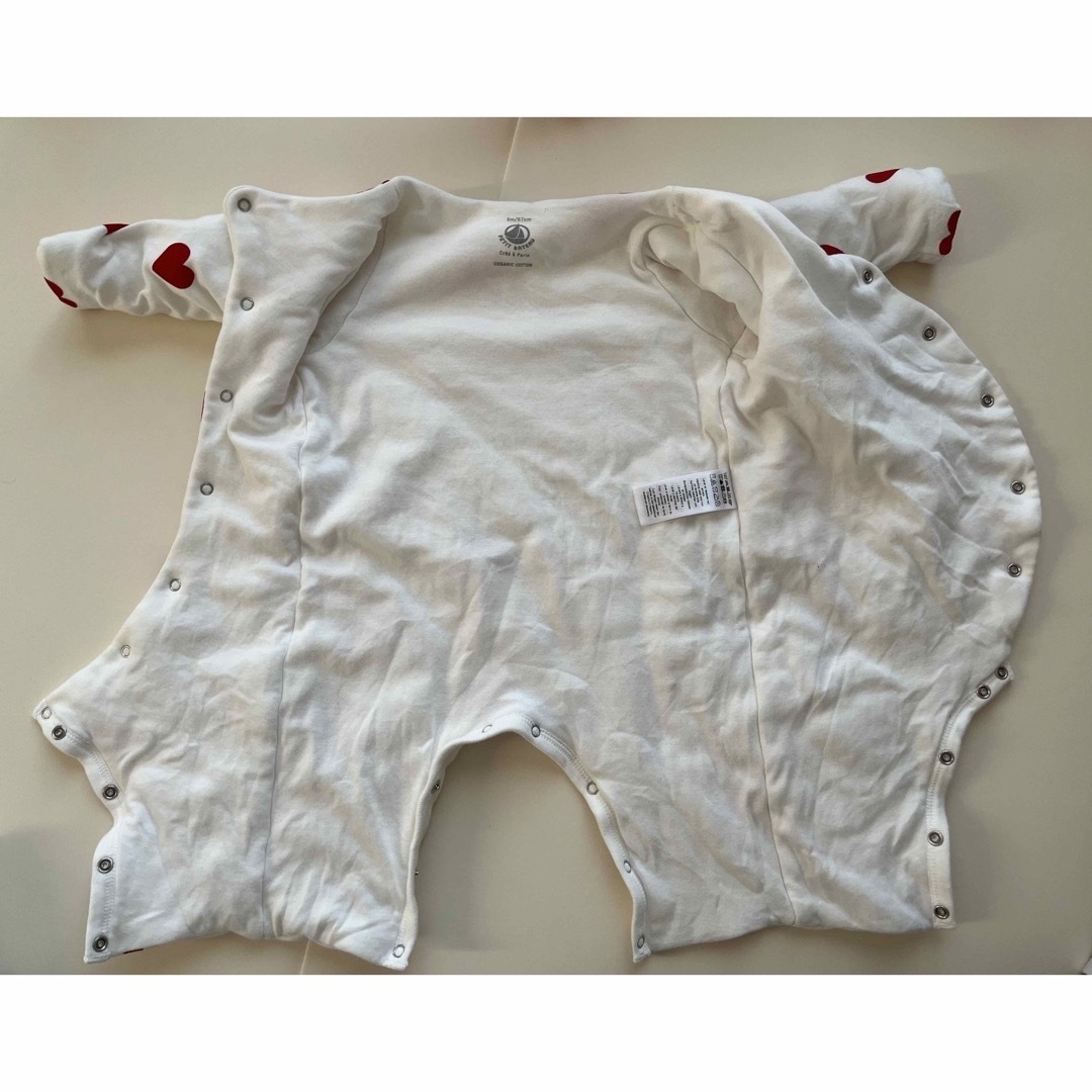 PETIT BATEAU(プチバトー)のプチバトー　ハート　中綿　カバーオール　6m/67cm キッズ/ベビー/マタニティのベビー服(~85cm)(カバーオール)の商品写真