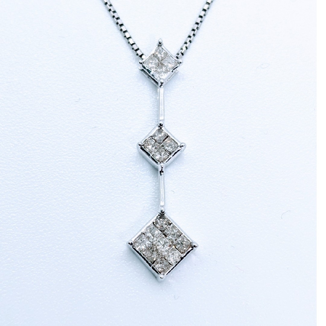 天然ダイアモンド　ペンダント レディースのアクセサリー(ネックレス)の商品写真