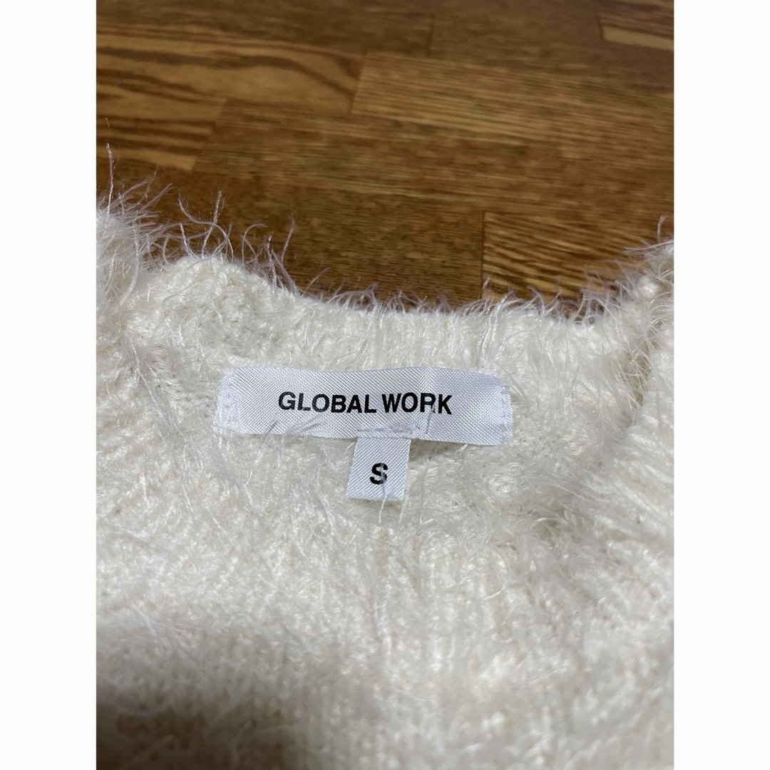 GLOBAL WORK(グローバルワーク)のグローバルワーク⭐︎白ニット⭐︎ キッズ/ベビー/マタニティのキッズ服女の子用(90cm~)(Tシャツ/カットソー)の商品写真