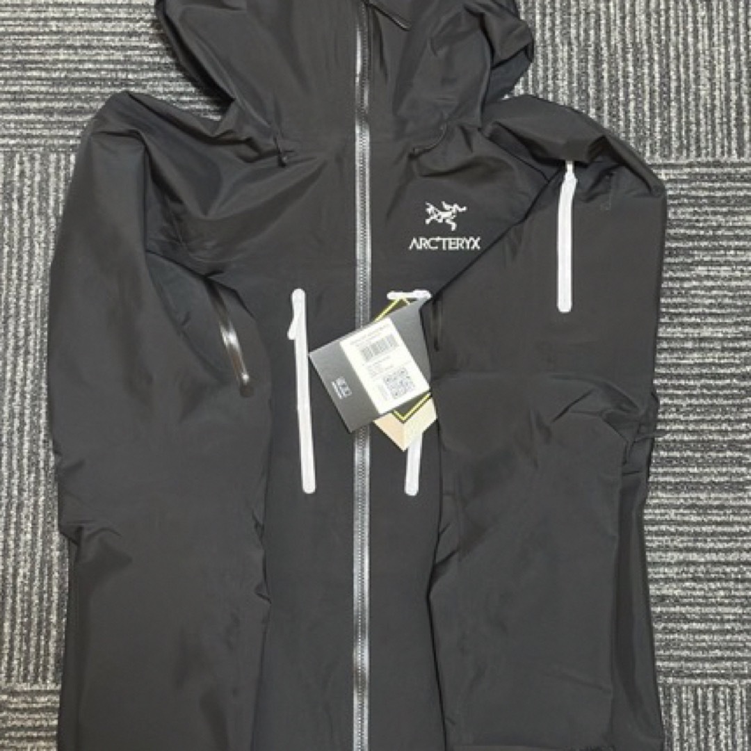 定価以下　カナダ製 Arcteryx alpha sv sサイズ　orca