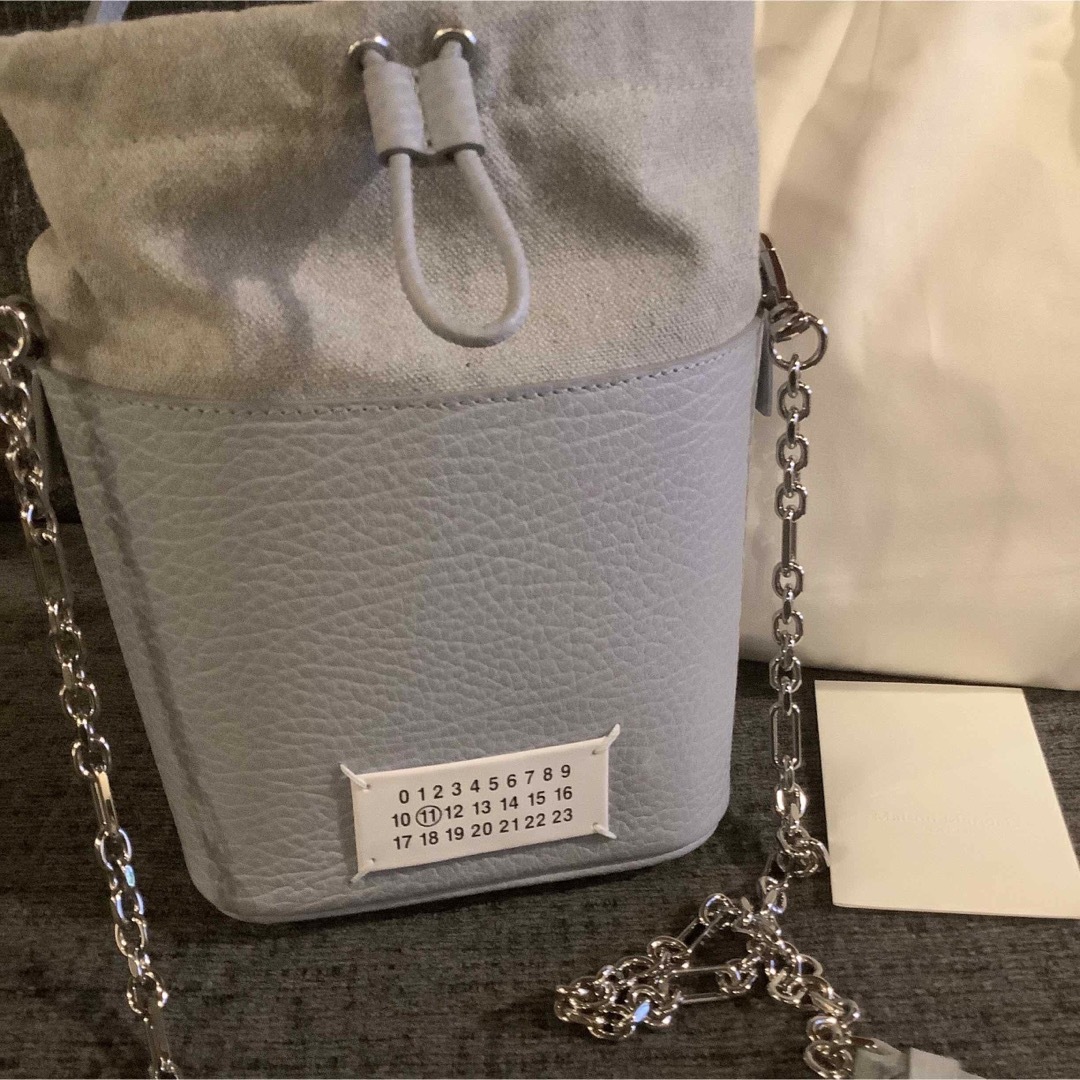 Maison Martin Margiela(マルタンマルジェラ)の新品　マルジェラ　5AC バケットバッグ レディースのバッグ(ショルダーバッグ)の商品写真