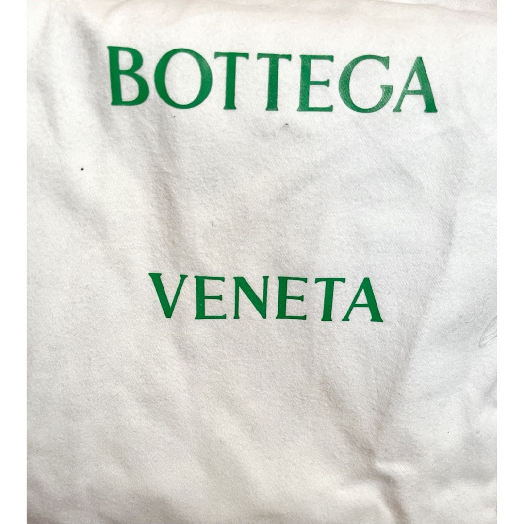 Bottega Veneta(ボッテガヴェネタ)のBOTTEGA VENETA THE POUCH餃子バック レディースのバッグ(ショルダーバッグ)の商品写真