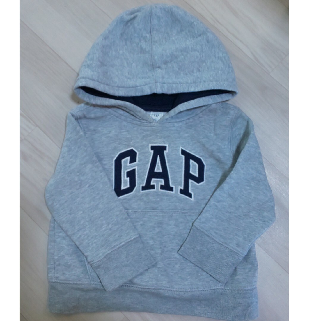 GAP(ギャップ)のGAP スウエットパーカー キッズ/ベビー/マタニティのキッズ服男の子用(90cm~)(ジャケット/上着)の商品写真