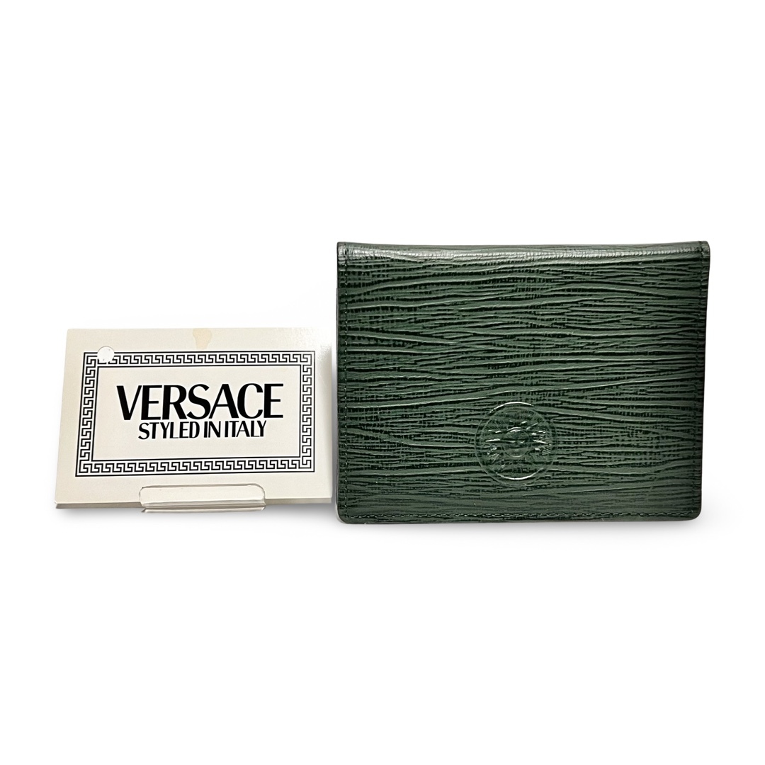 VERSACE(ヴェルサーチ)のVERSACE ヴェルサーチェ サンバースト カードケース 定期入れ パスケース レザー グリーン メンズのファッション小物(名刺入れ/定期入れ)の商品写真