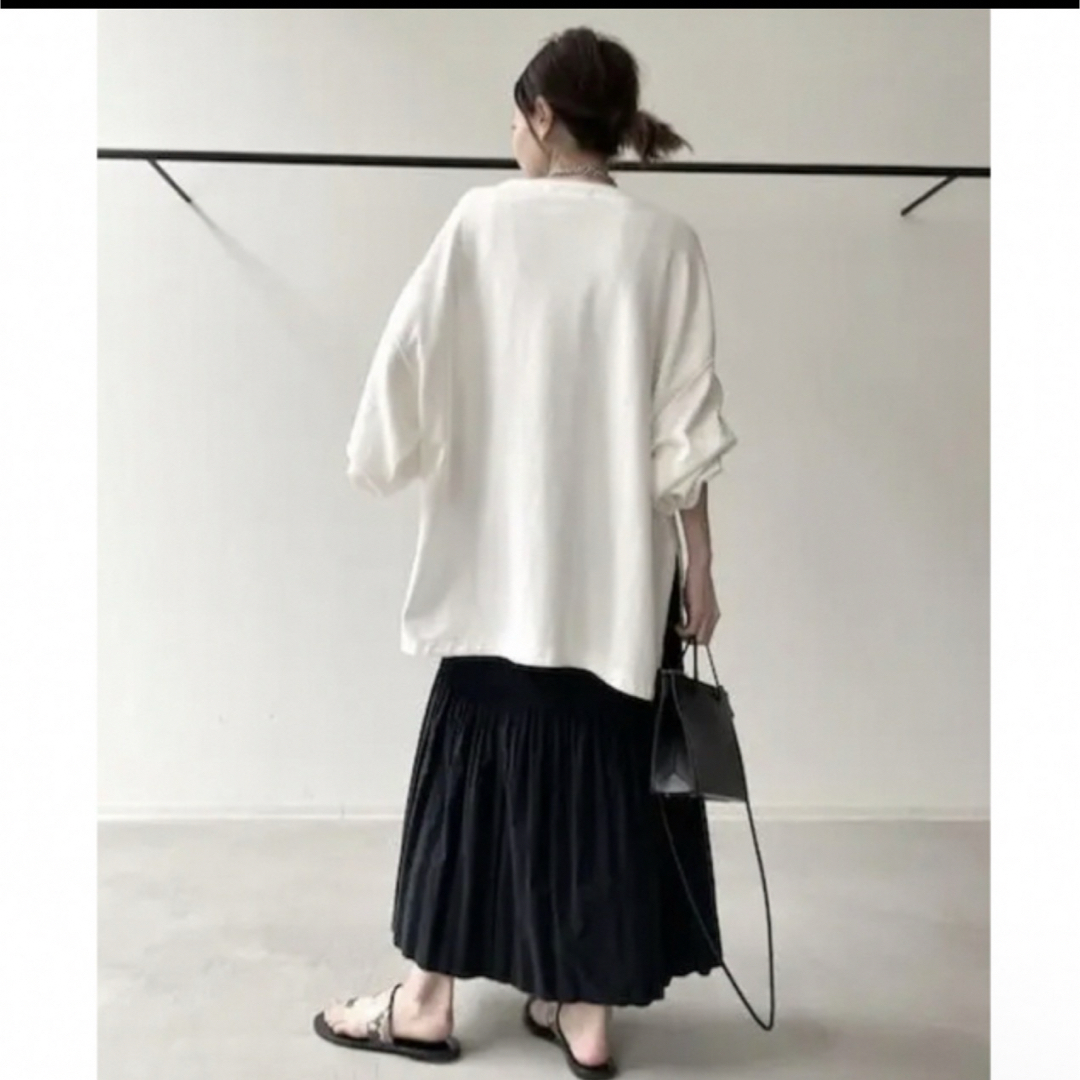 L'Appartement DEUXIEME CLASSE(アパルトモンドゥーズィエムクラス)のREMI RELIEF Side Slit Long T-sh ホワイト レディースのトップス(トレーナー/スウェット)の商品写真