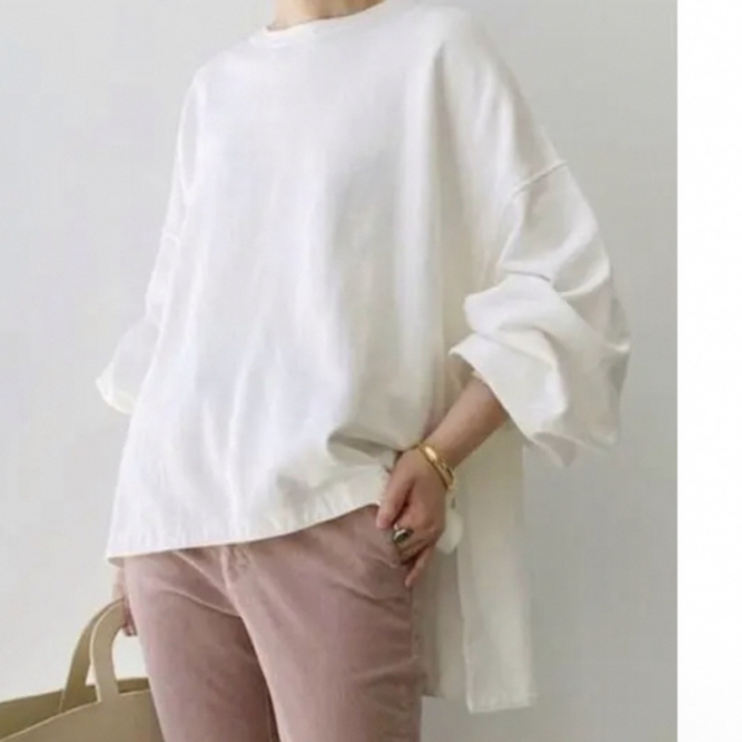 L'Appartement DEUXIEME CLASSE(アパルトモンドゥーズィエムクラス)のREMI RELIEF Side Slit Long T-sh ホワイト レディースのトップス(トレーナー/スウェット)の商品写真