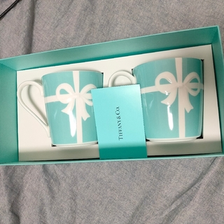 ティファニー(Tiffany & Co.)のティファニー　ブルーボックスマグ　リボン　マグカップ(グラス/カップ)