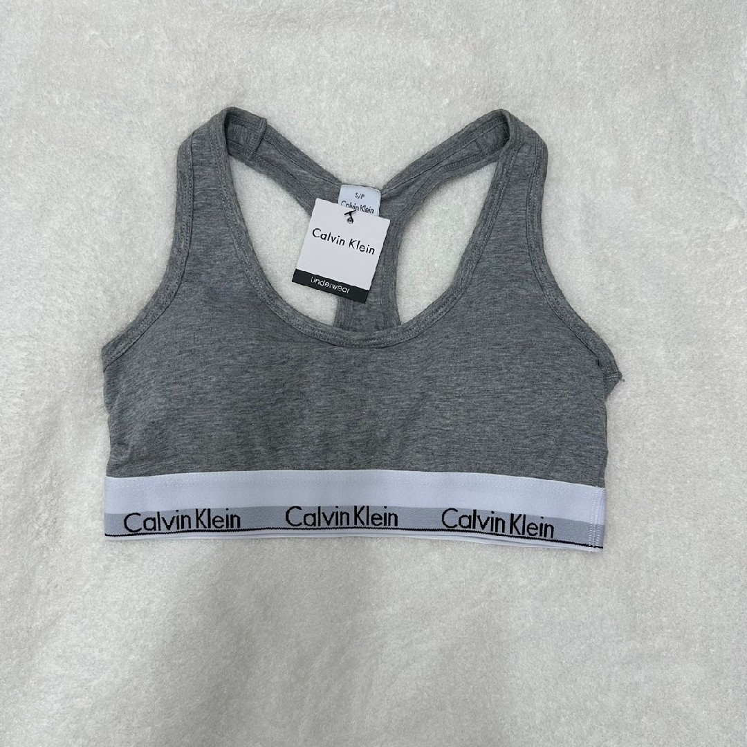 Calvin Klein(カルバンクライン)の新品未使用♡　Mサイズカルバンクライン　レディース　タンクトップショーツセット レディースの下着/アンダーウェア(ブラ&ショーツセット)の商品写真