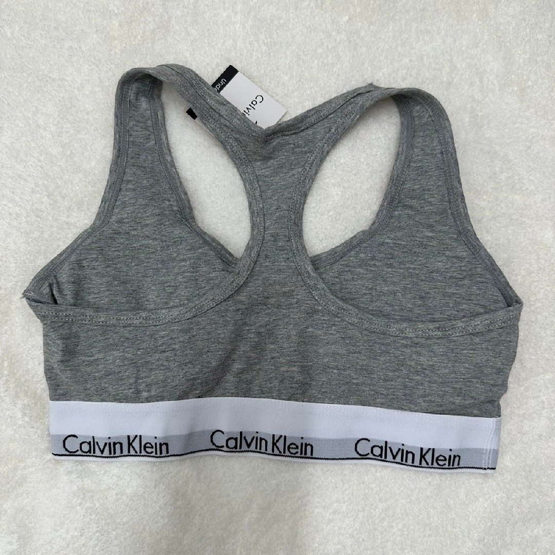 Calvin Klein(カルバンクライン)の新品未使用♡　Mサイズカルバンクライン　レディース　タンクトップショーツセット レディースの下着/アンダーウェア(ブラ&ショーツセット)の商品写真