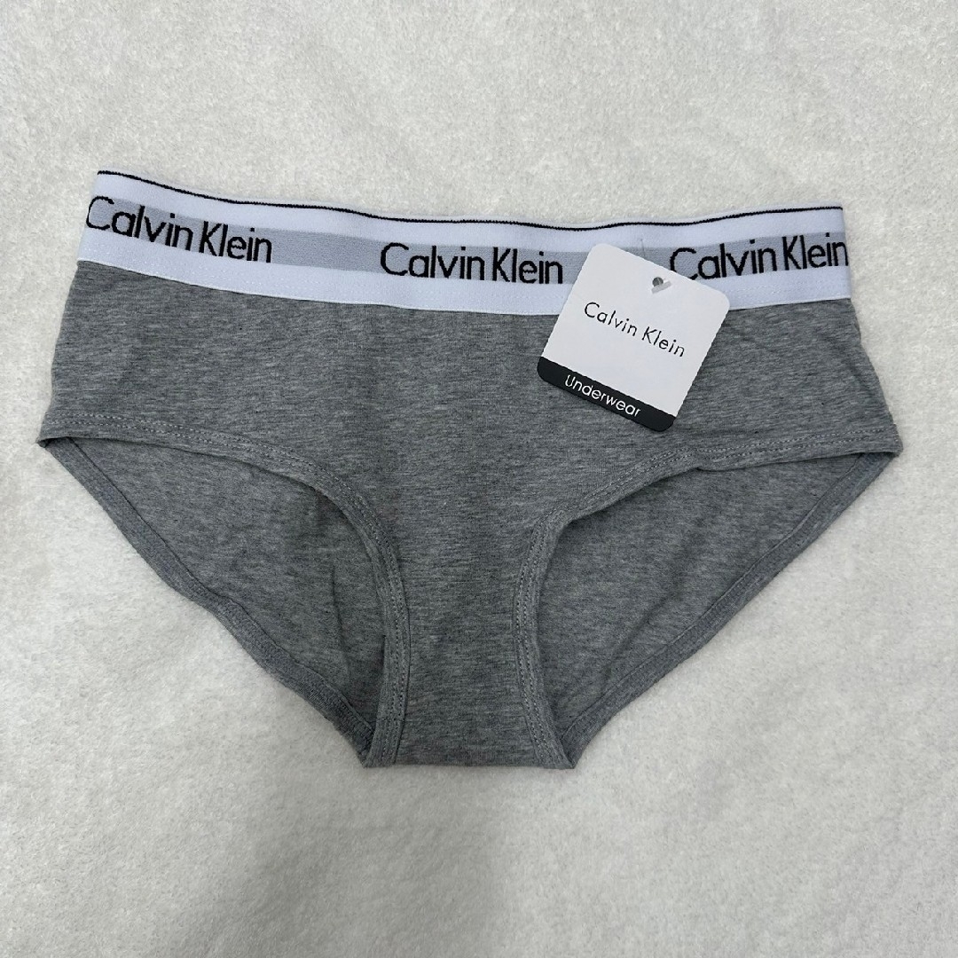 Calvin Klein(カルバンクライン)の新品未使用♡　Mサイズカルバンクライン　レディース　タンクトップショーツセット レディースの下着/アンダーウェア(ブラ&ショーツセット)の商品写真