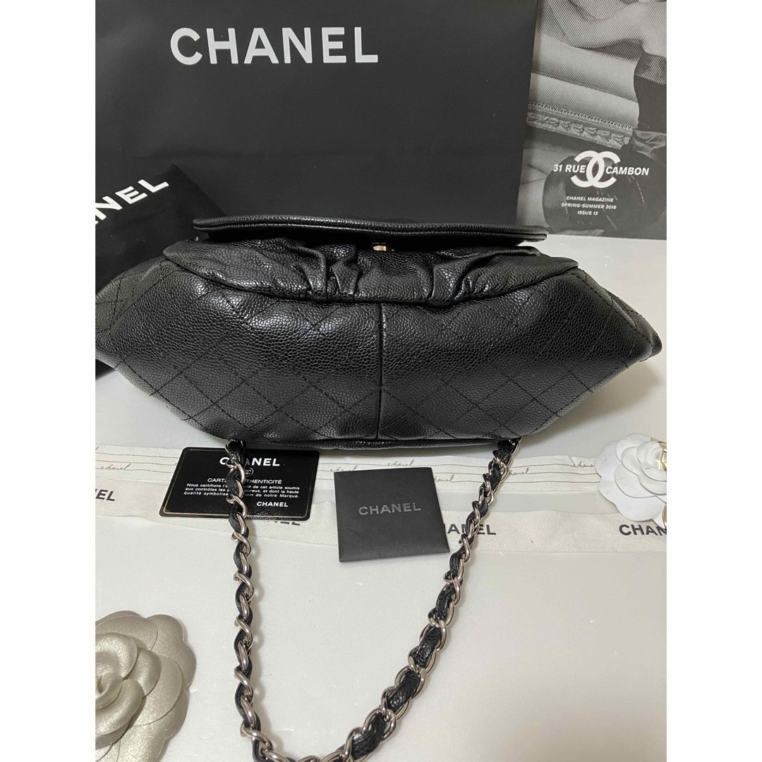 CHANEL(シャネル)の専用♡超美品★ シャネル ハーフムーンチェーン ショルダー バッグ 正規品 レディースのバッグ(ショルダーバッグ)の商品写真