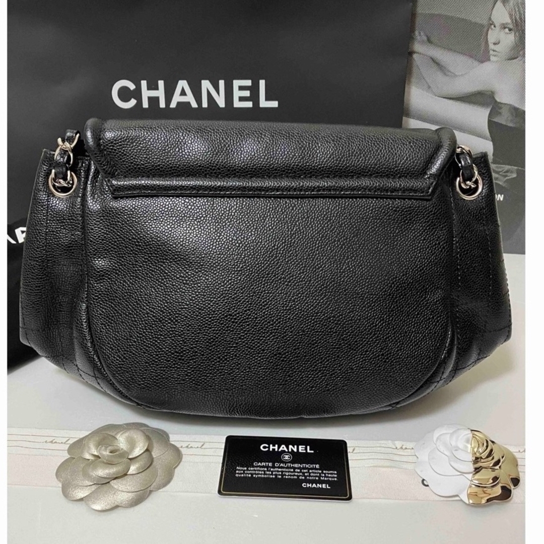 CHANEL(シャネル)の専用♡超美品★ シャネル ハーフムーンチェーン ショルダー バッグ 正規品 レディースのバッグ(ショルダーバッグ)の商品写真