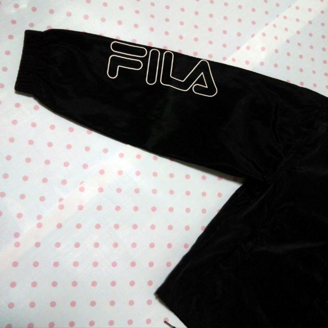 FILA(フィラ)のFILA フィラ ナイロンジャケット アウター ブラック レディース M レディースのジャケット/アウター(ナイロンジャケット)の商品写真