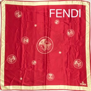 フェンディ(FENDI)の★FENDI★ スカーフ 大判 メダル ロゴ シルク レッド ホワイト(バンダナ/スカーフ)